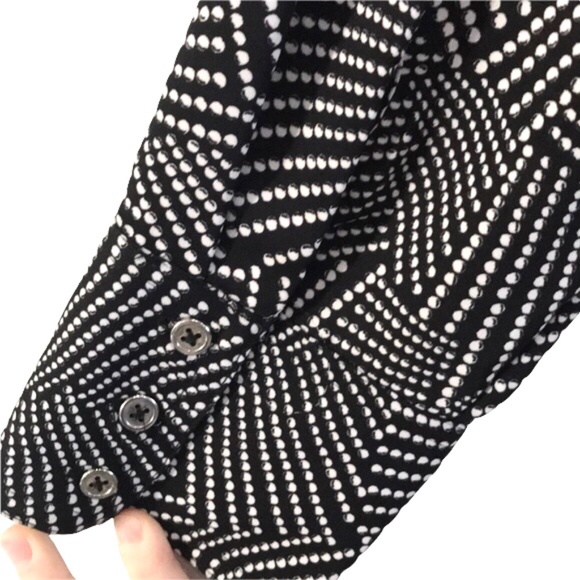 White House Black Market Wrap Dress Blouse  sz 6 Like New Black & Pale Pink - Picture 3 of 6